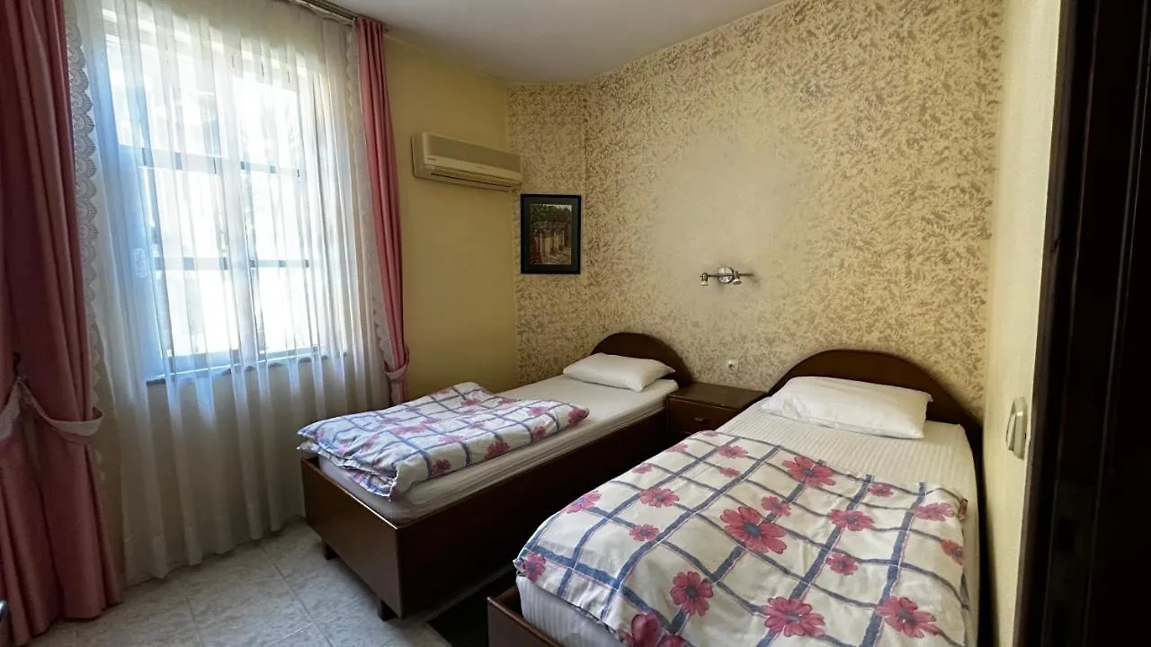 Sultan Pension Antalya 2*,